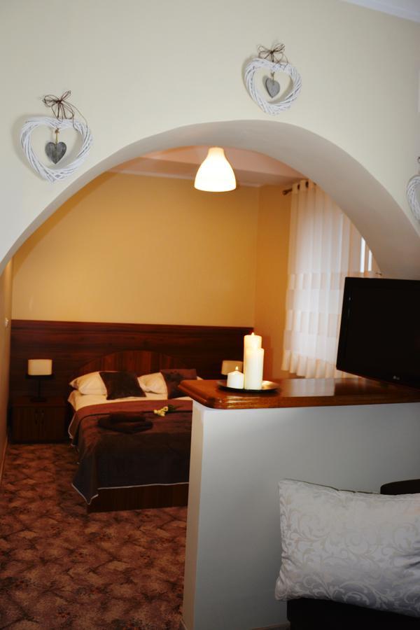 Hotel Irena Моронґ Екстер'єр фото